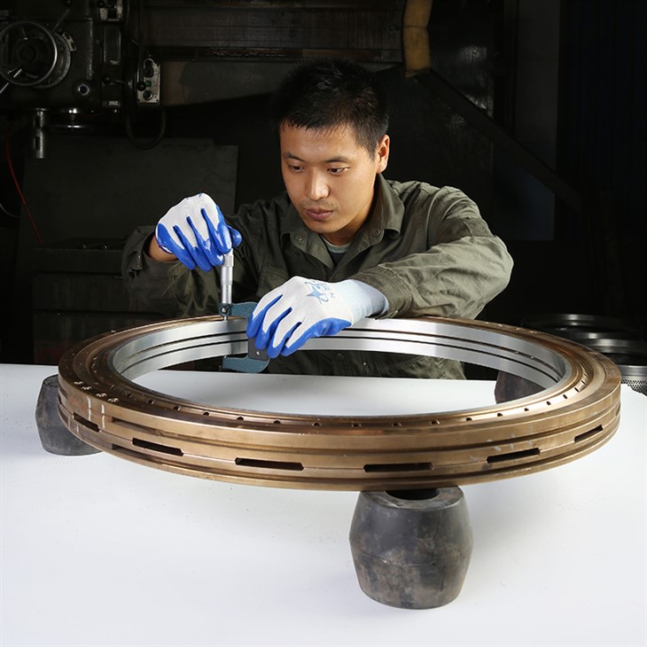 Вспомогательная подшипниковая втулка